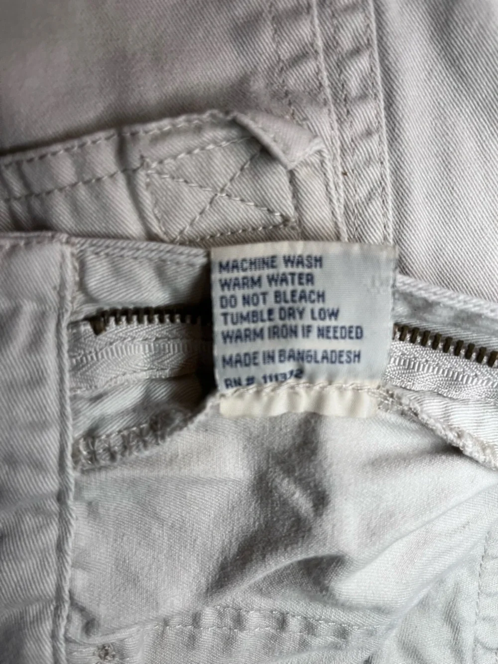 Men's Light Gray Cargo Shorts 3/$21 or 4/$28 - Picture 9 of 12